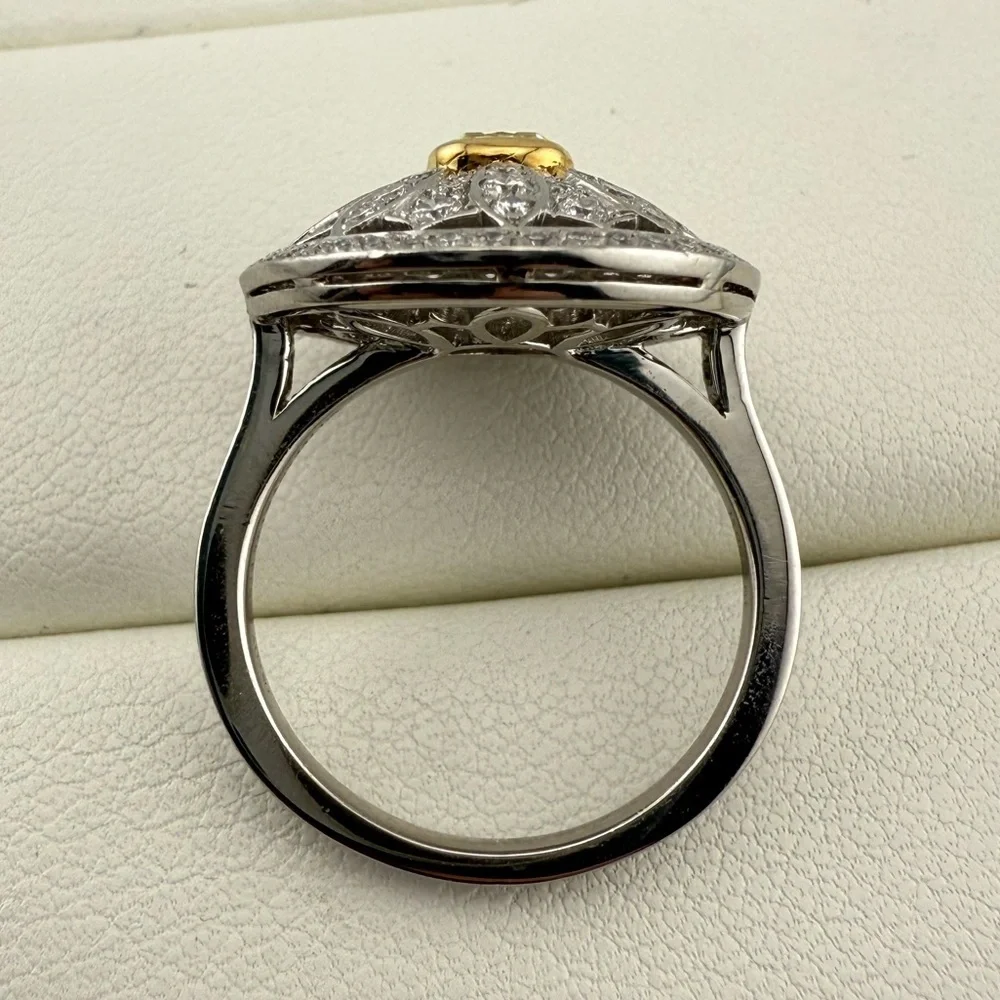 RARE Tiffany & Co. Diamond Daisy Ring in Platinum with Fancy Yellow Diamond
